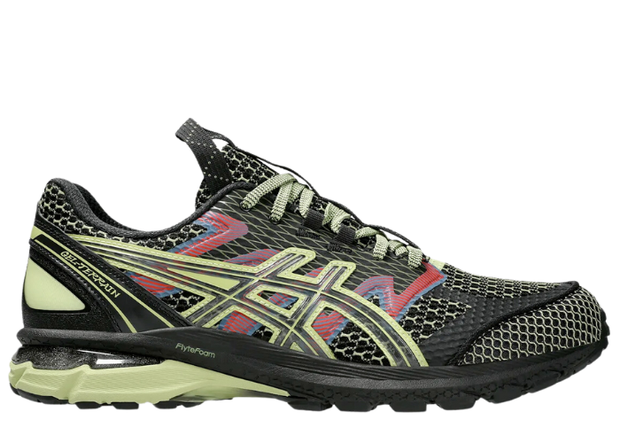 Asics sneaker outlet news